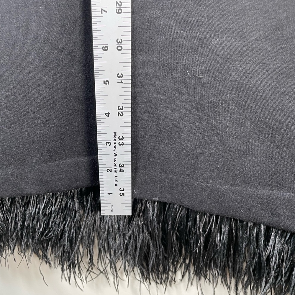 TRINA TURK Black Cut Out Stretch wool Feather Trimmed Sheath Dress Sz 6 
LBD - Picture 12 of 14
